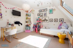 Bedroom- click for photo gallery